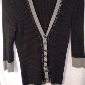Elegant Black and Gray V-Neck Sweater